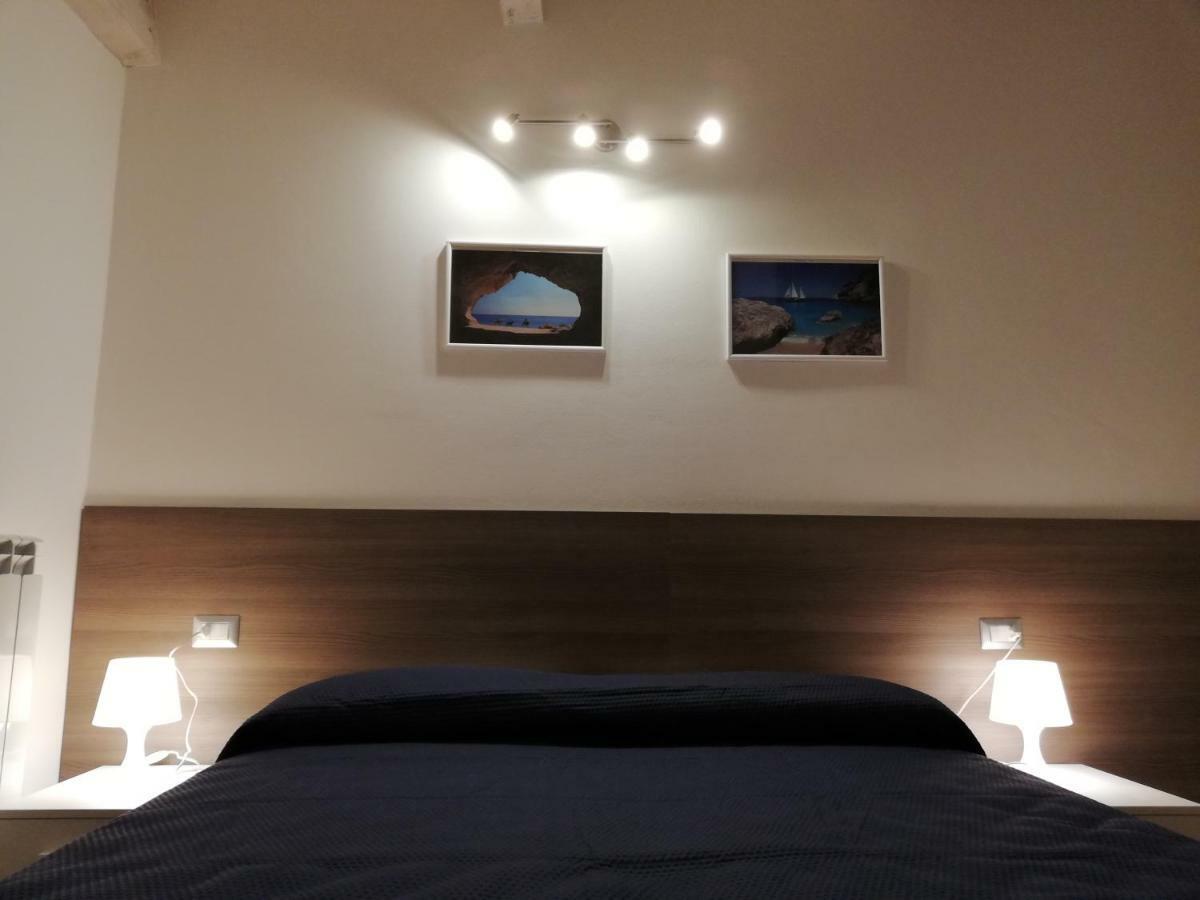 Memento Bed & Breakfast Ossi ภายนอก รูปภาพ